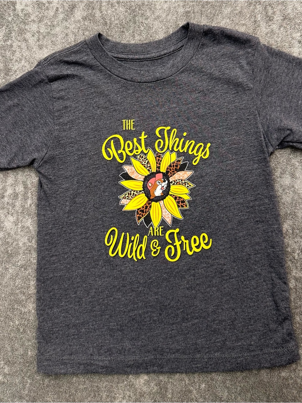 Kids' Buc-ee’s Wild & Free Sunflower Graphic Tee - Charcoal